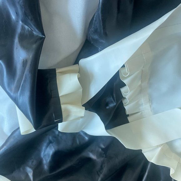 Latex Long Sleeve Maid Rubber Dress Costume - Picture 3 of 5